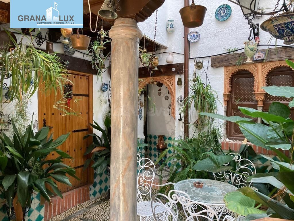 Gran casa histórica con patio central, terrazas y cochera en - foto 5