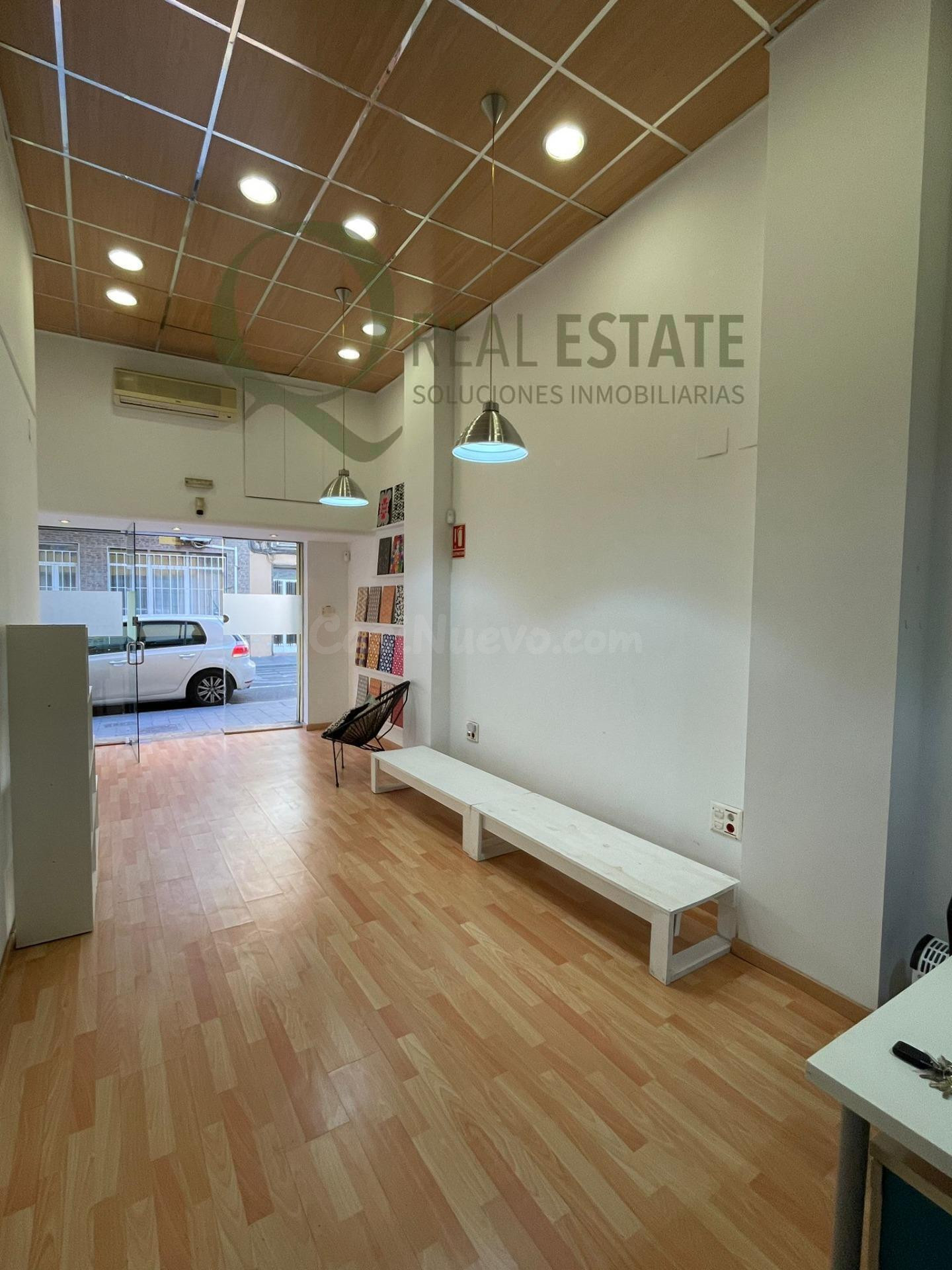 Local tipo Loft en Alicante con doble altura y altillo acris - foto 4