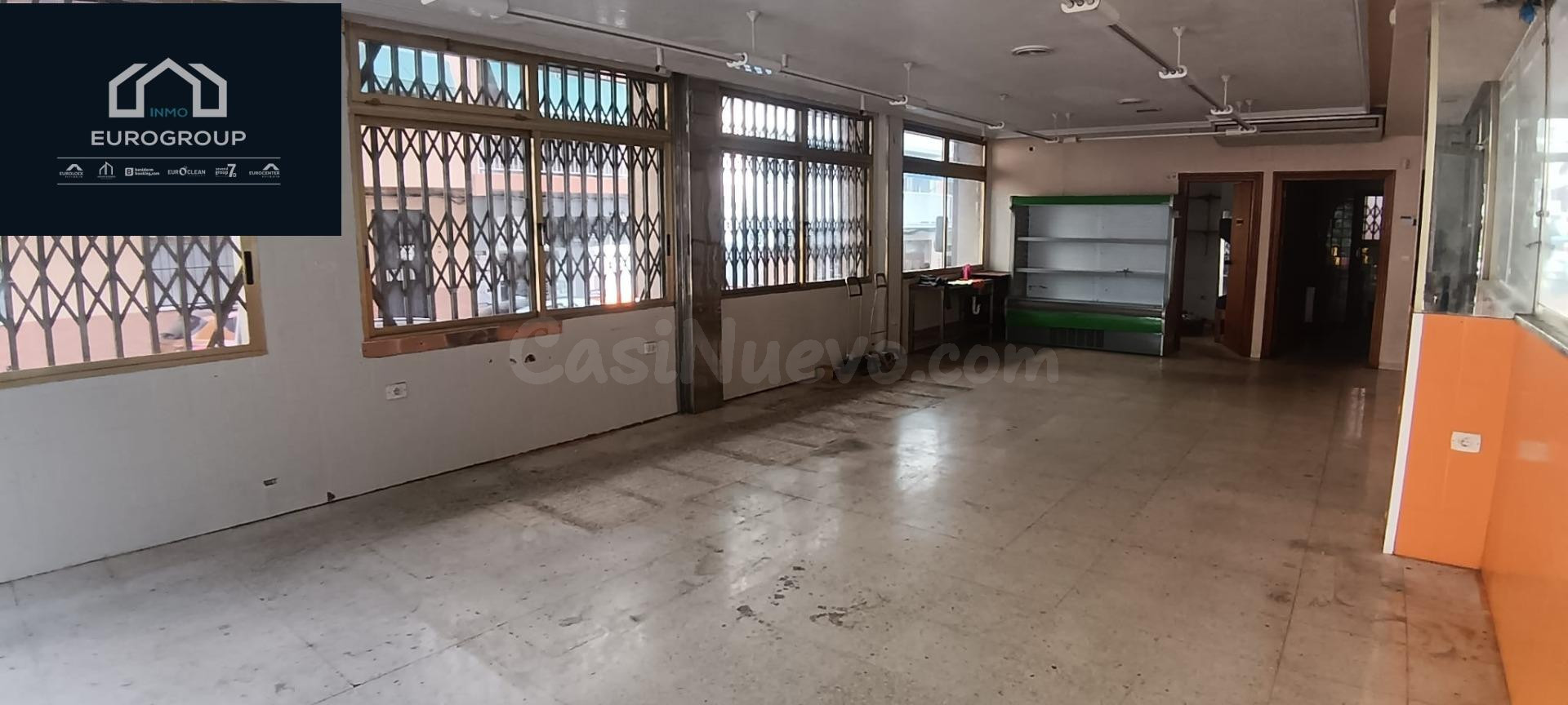 LOCAL COMERCIAL CENTRICO CON MUCHA FACHADA DE VENTANALES PAR - foto 2