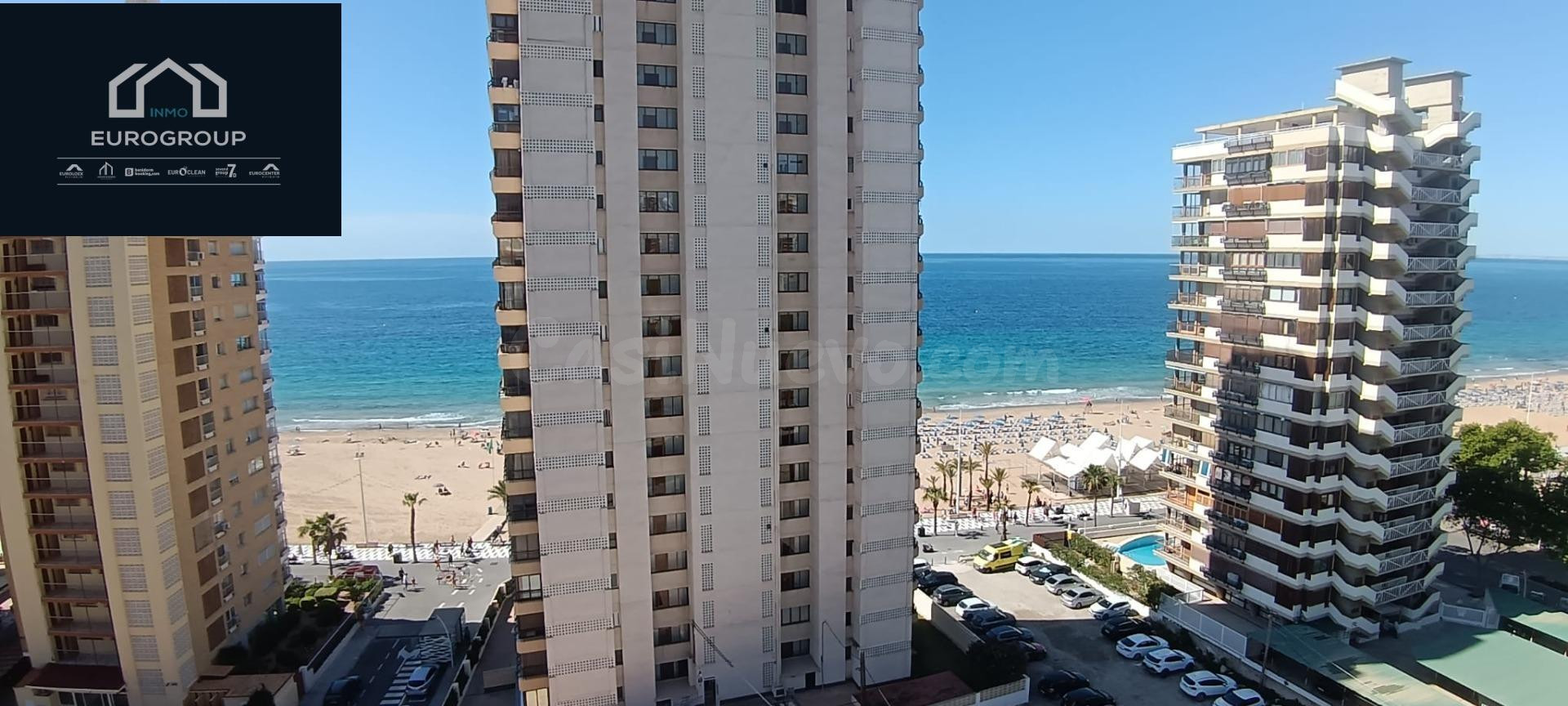 FANTASTICO APARTAMENTO DE UN DORMITORIO CON VISTAS AL MAR, PARKING COMUNITARIO A 50 M DE LA PLAYA ,  EN LA AV MEDITERRANEO