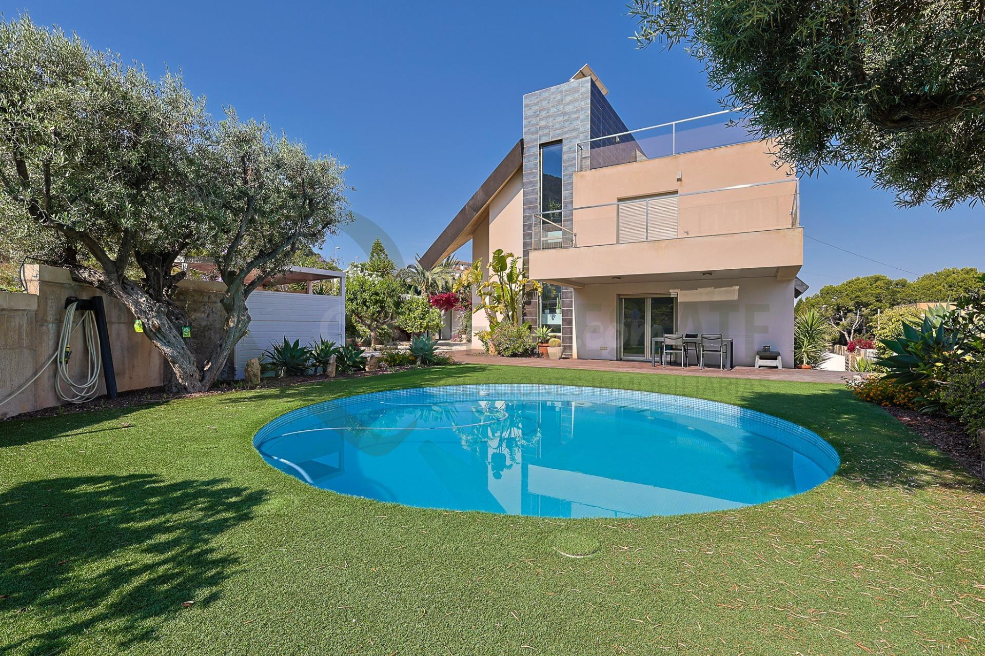 Chalet independiente en Alicante con vistas al mar, piscina  - foto 3