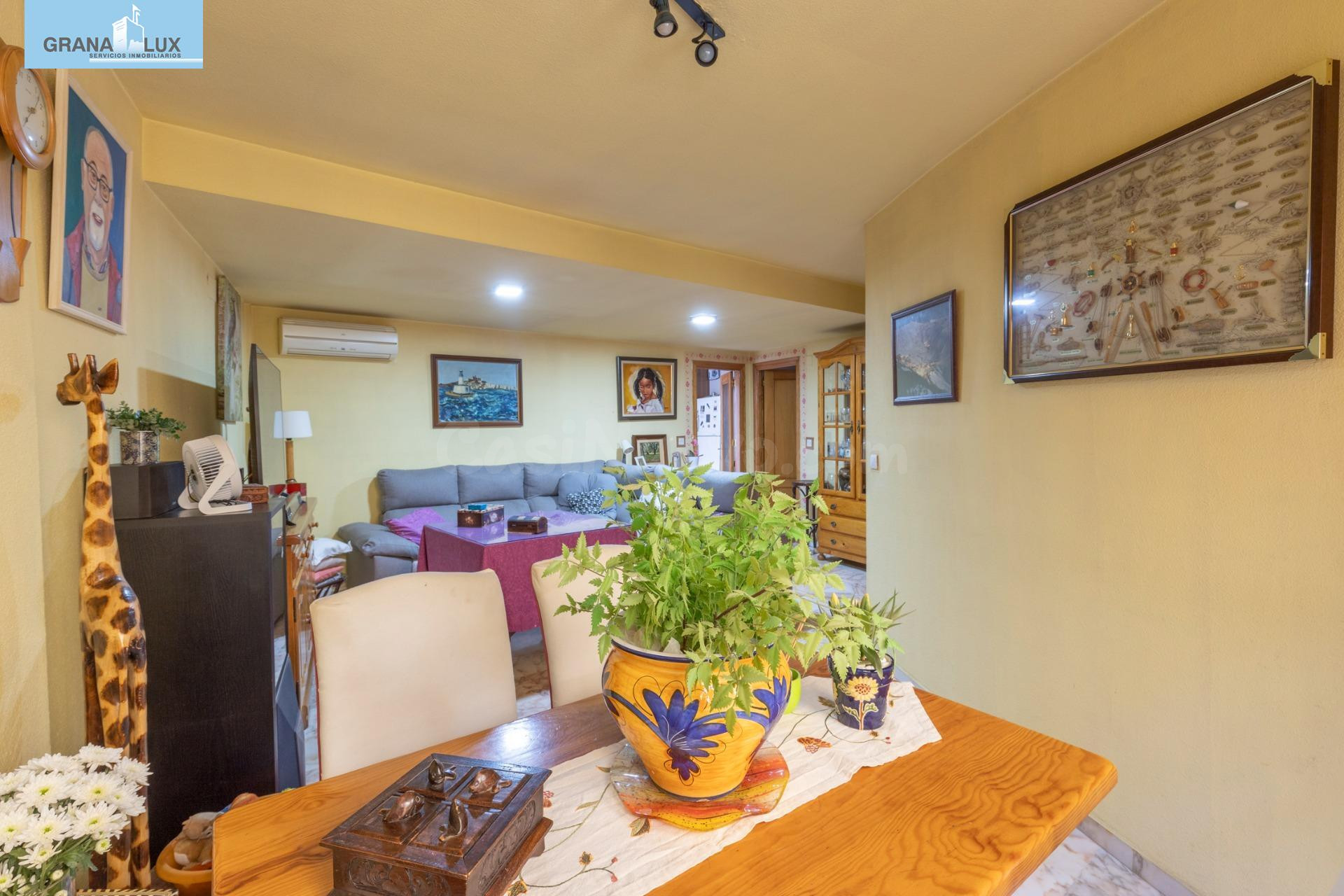 Vivienda unifamiliar adosada junto a polideportivo de Gójar - foto 2