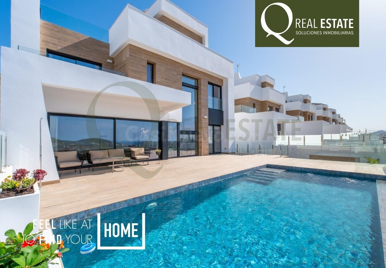 EXCLUSIVA VILLA DE DISEÑO CON VISTAS PANORÁMICAS AL MAR Y AL
