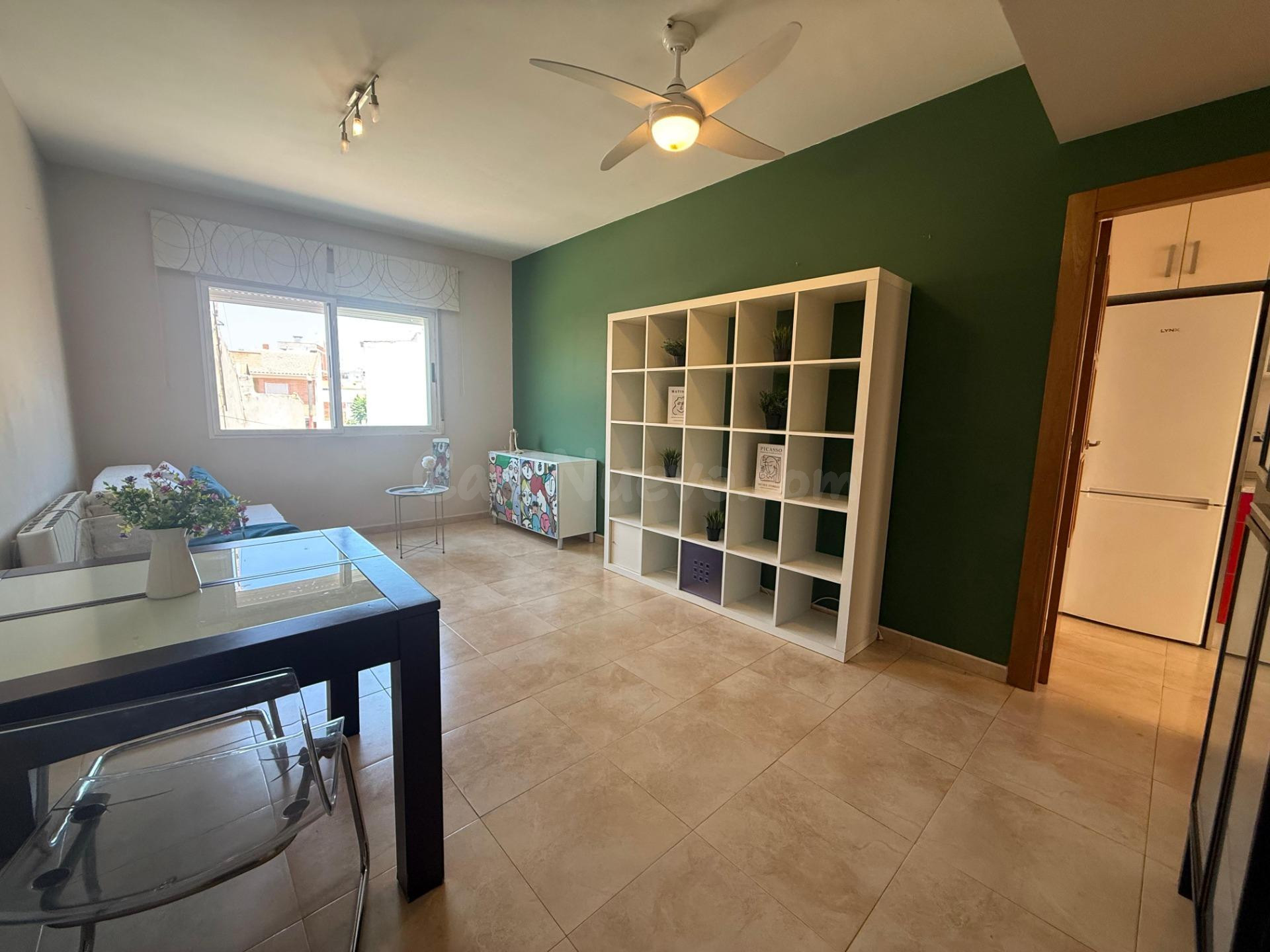 ¡Descubre este acogedor apartamento de 2 habitaciones en Ceu - foto 2