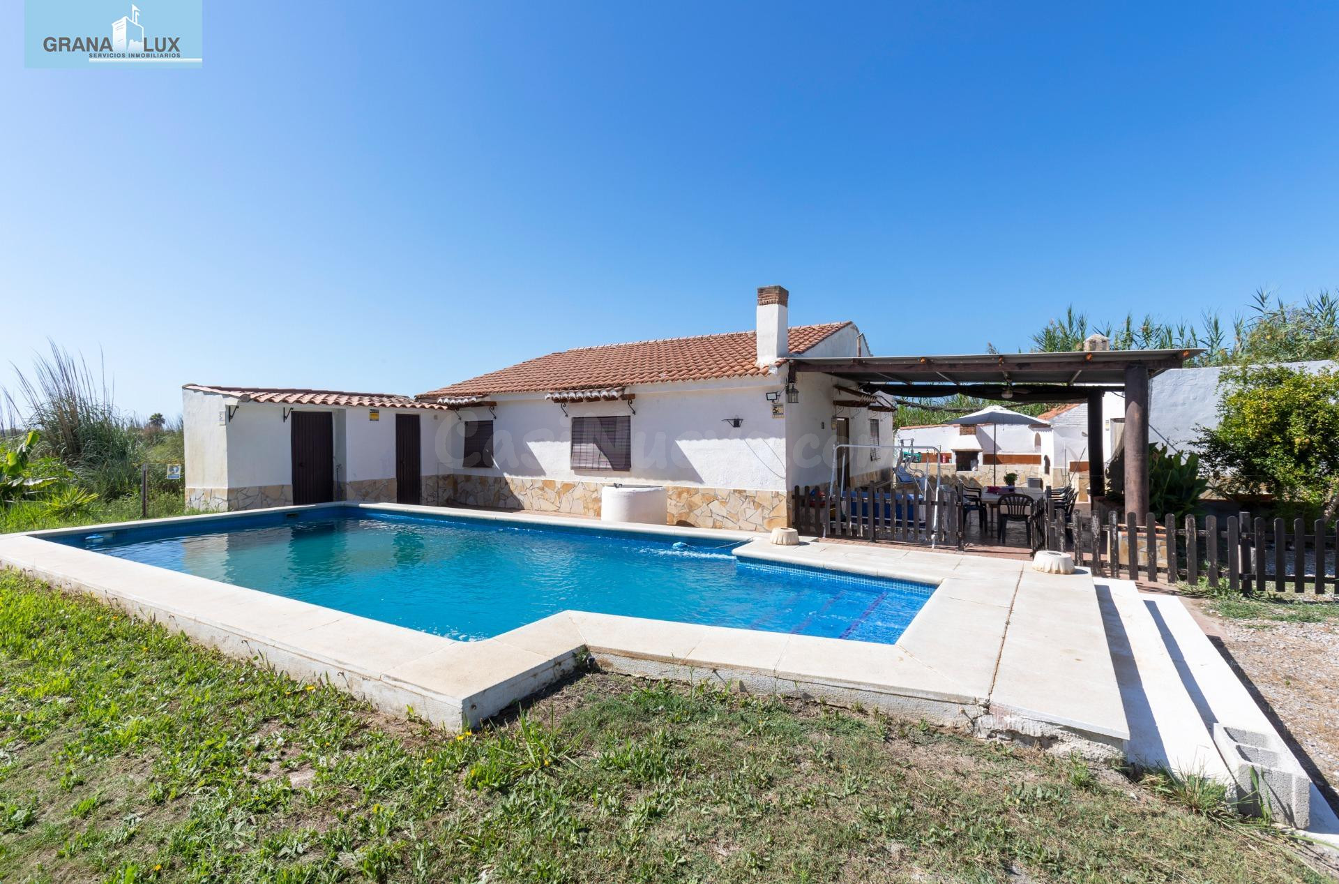CASA CORTIJO EN MOTRIL. SITUADA A 2,5 KM DE LA PLAYA
