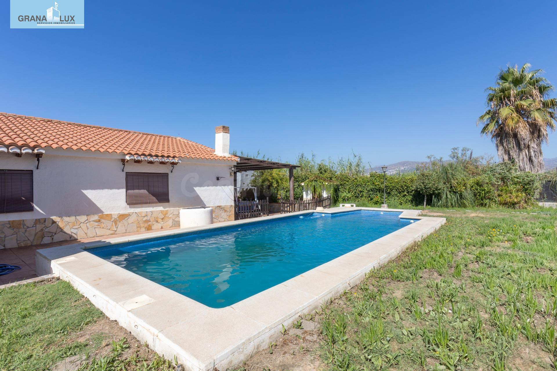 CASA CORTIJO EN MOTRIL. SITUADA A 2,5 KM DE LA PLAYA - foto 2