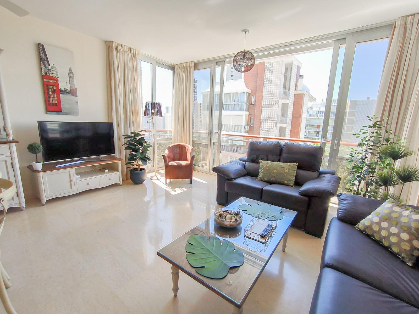 Piso de lujo de 2 dorm. con garaje en la Av. Mediterráneo -  - foto 4