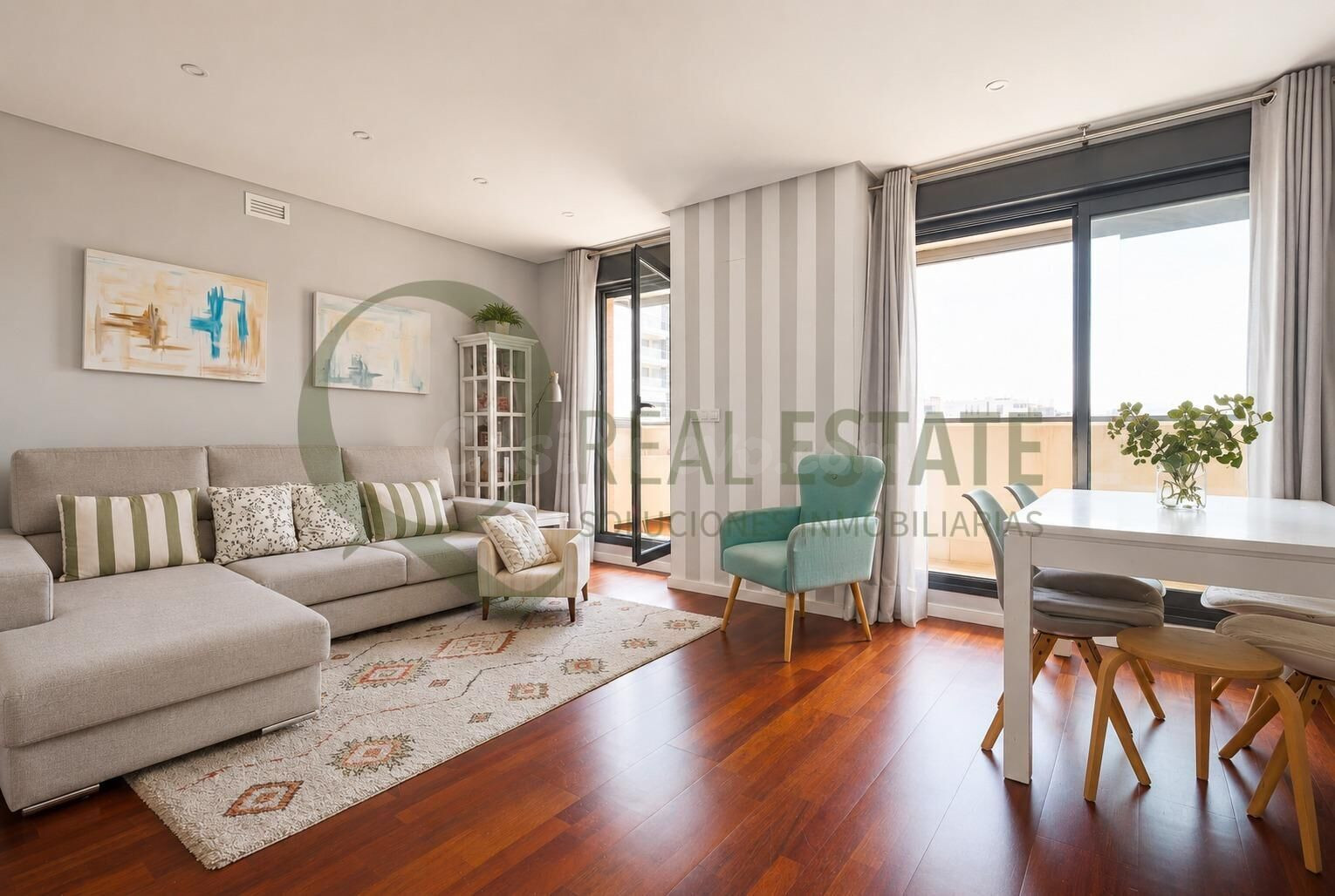 Vivir en PAU 5 con espacio, luz y terraza: una vivienda de 3 - foto 2