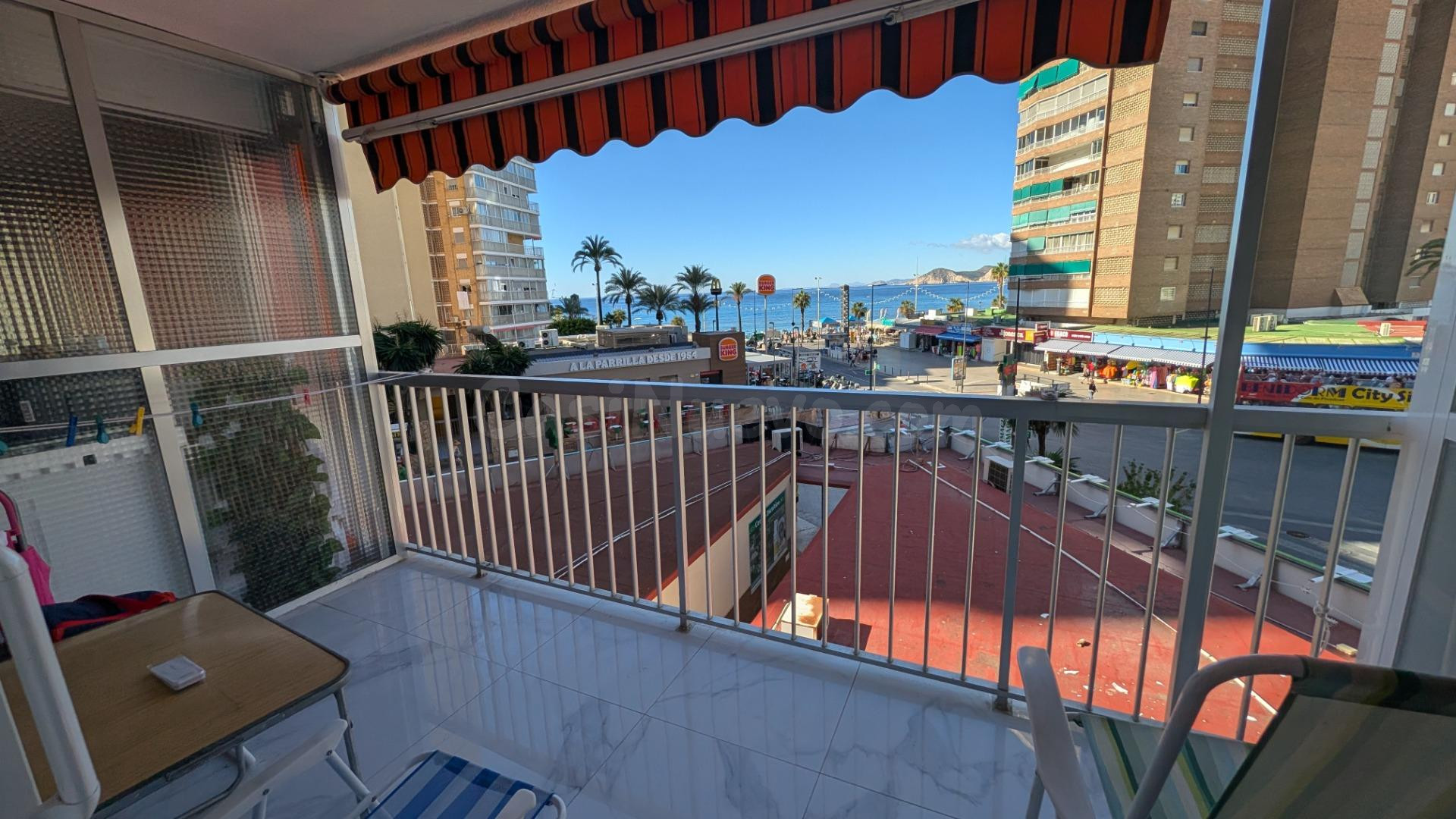 Apartamento reformado a un paso de la playa de Levante Benid - foto 2