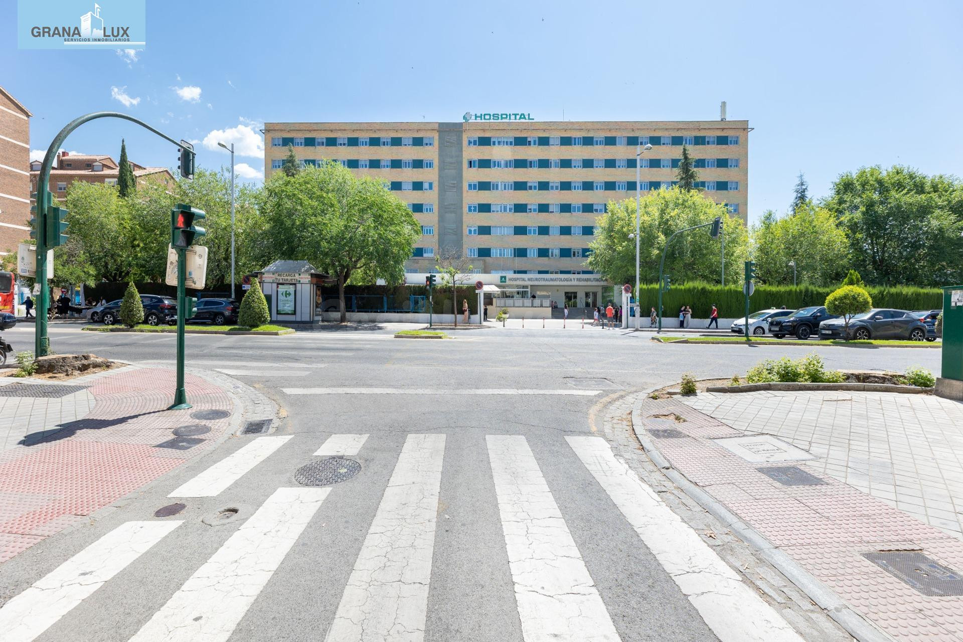 Plaza de garaje en venta junto a Traumatología. - foto 4