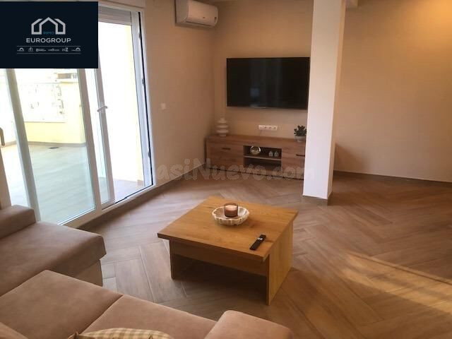 Piso en 1 línea de Levante, 3 dorm, completamente nuevo a es - foto 2