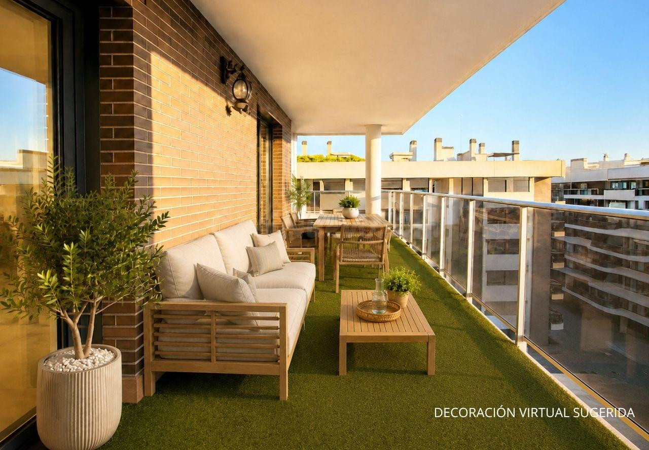 Ático en PAU 5 con amplia terraza, vistas al mar y garaje en - foto 4