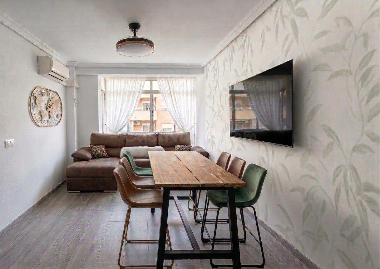 SOLO CHICAS. ALQUILER POR habitaciones DESDE 300€ - foto 2