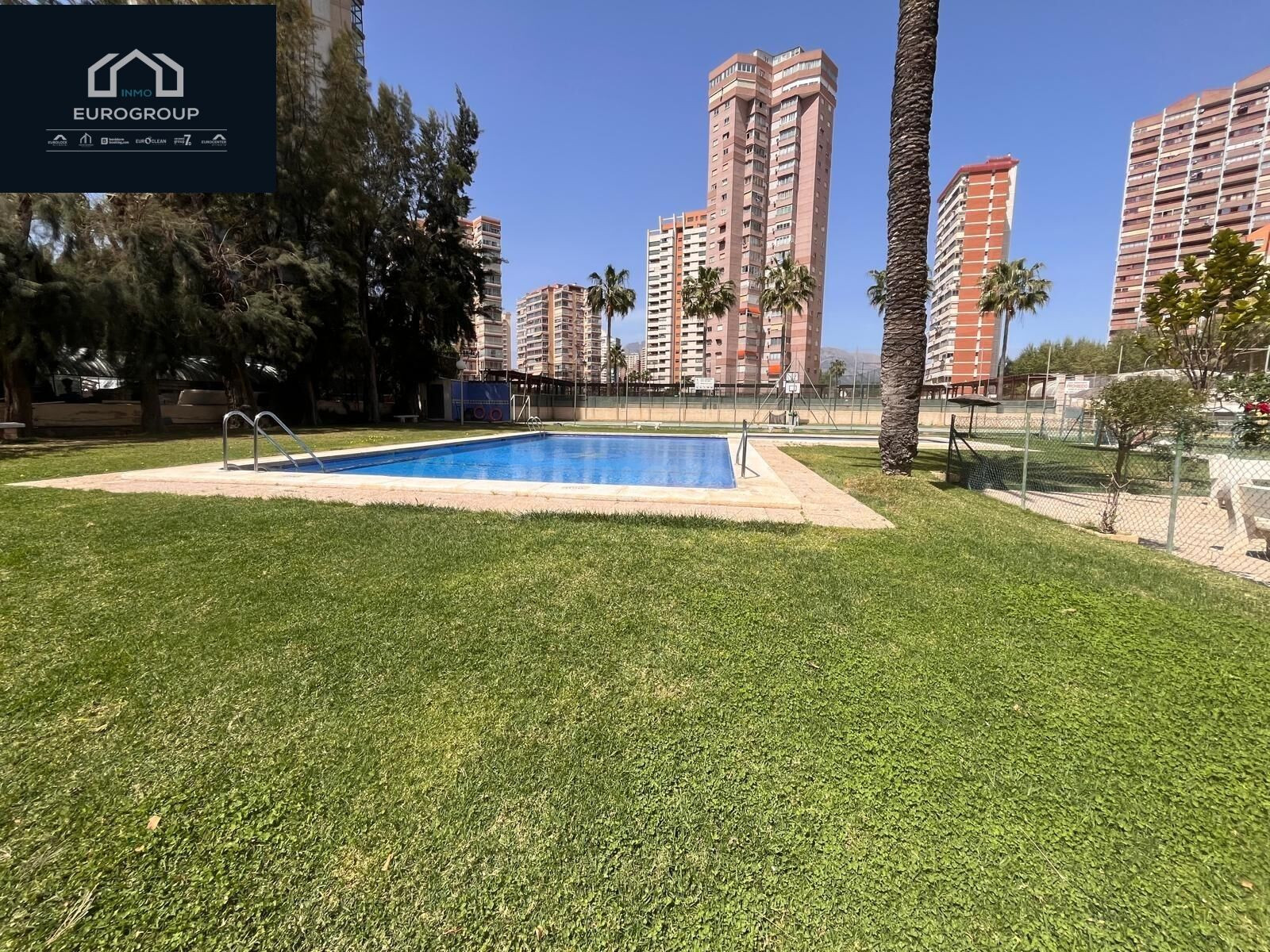 ESPECTACULAR VIVIENDA DE 3 DORMITORIOS Y 2 BAÑOS CON PLAZA D