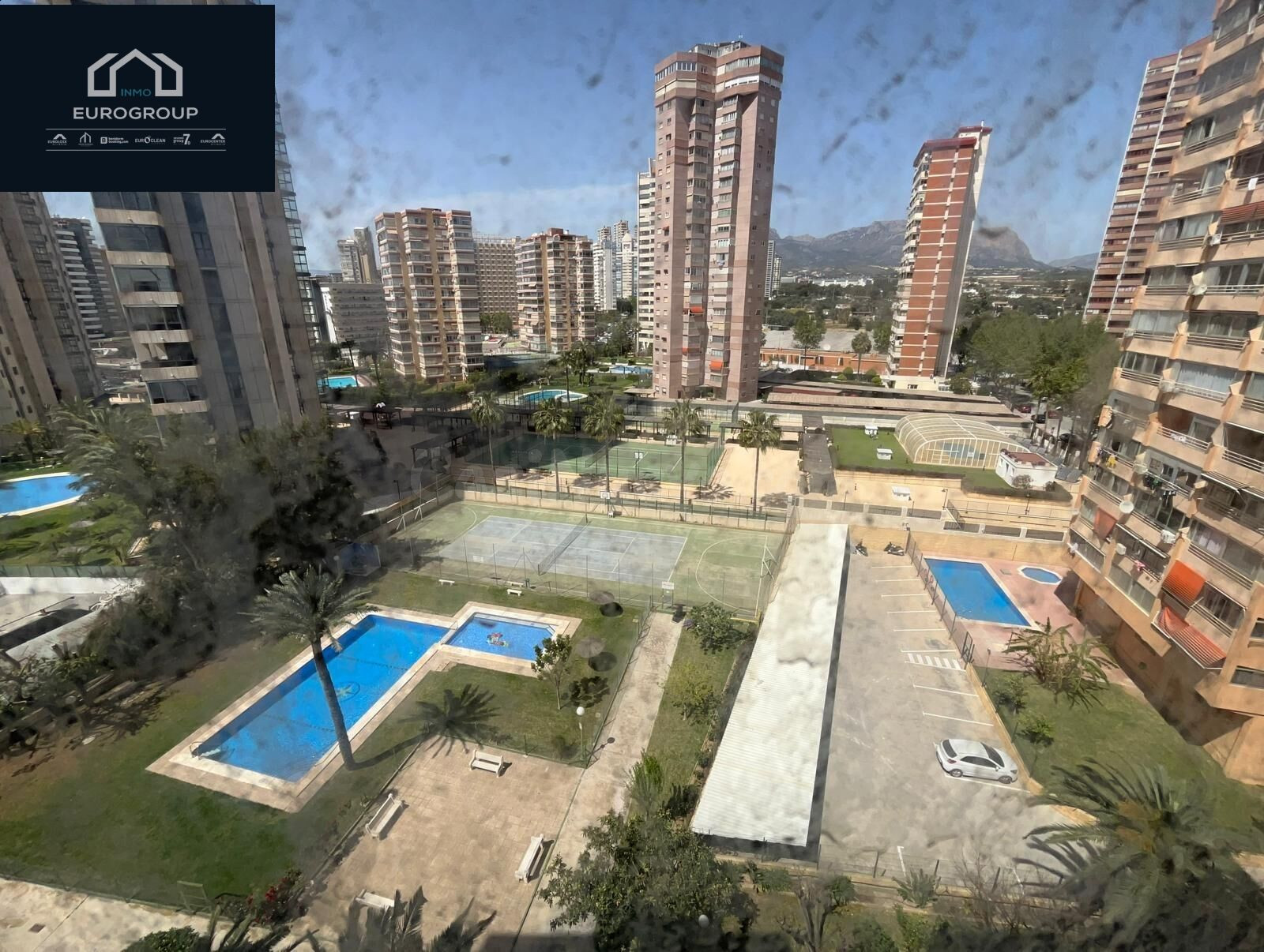 ESPECTACULAR VIVIENDA DE 3 DORMITORIOS Y 2 BAÑOS CON PLAZA D - foto 4