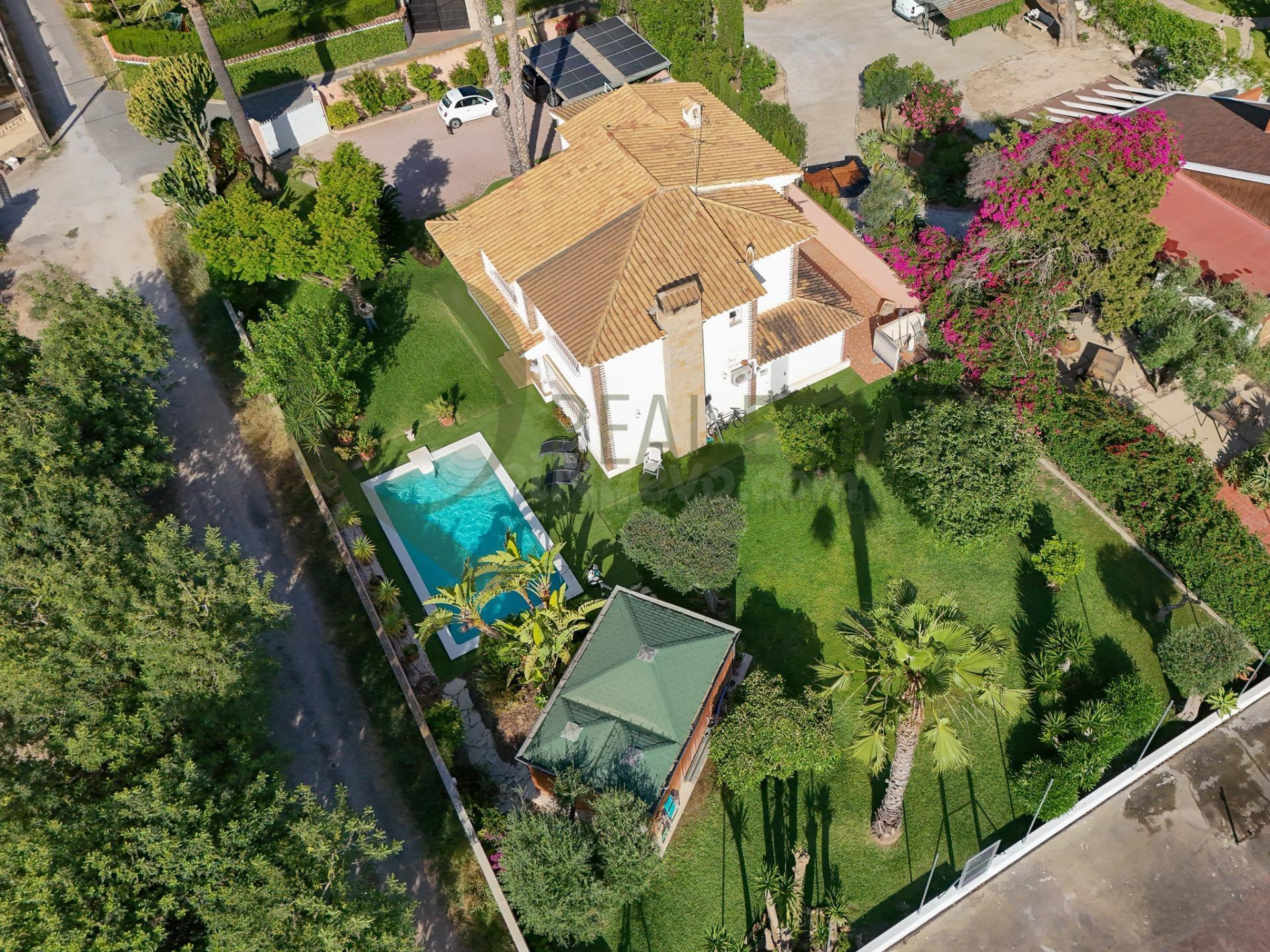 Villa independiente en Muchavista con jardín privado, pista  - foto 4