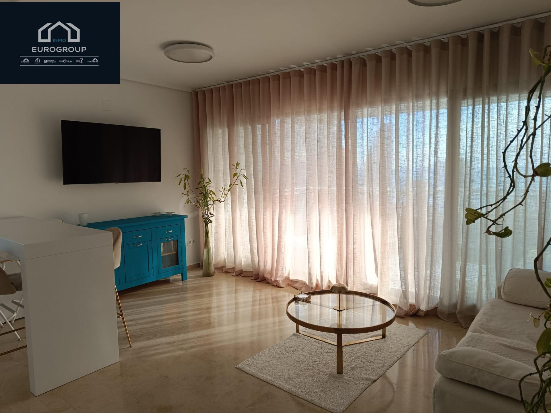 IMPRESIONANTE APARTAMENTO DE 1 DORMITORIO Y 2 BAÑOS CON PLAZ - foto 2