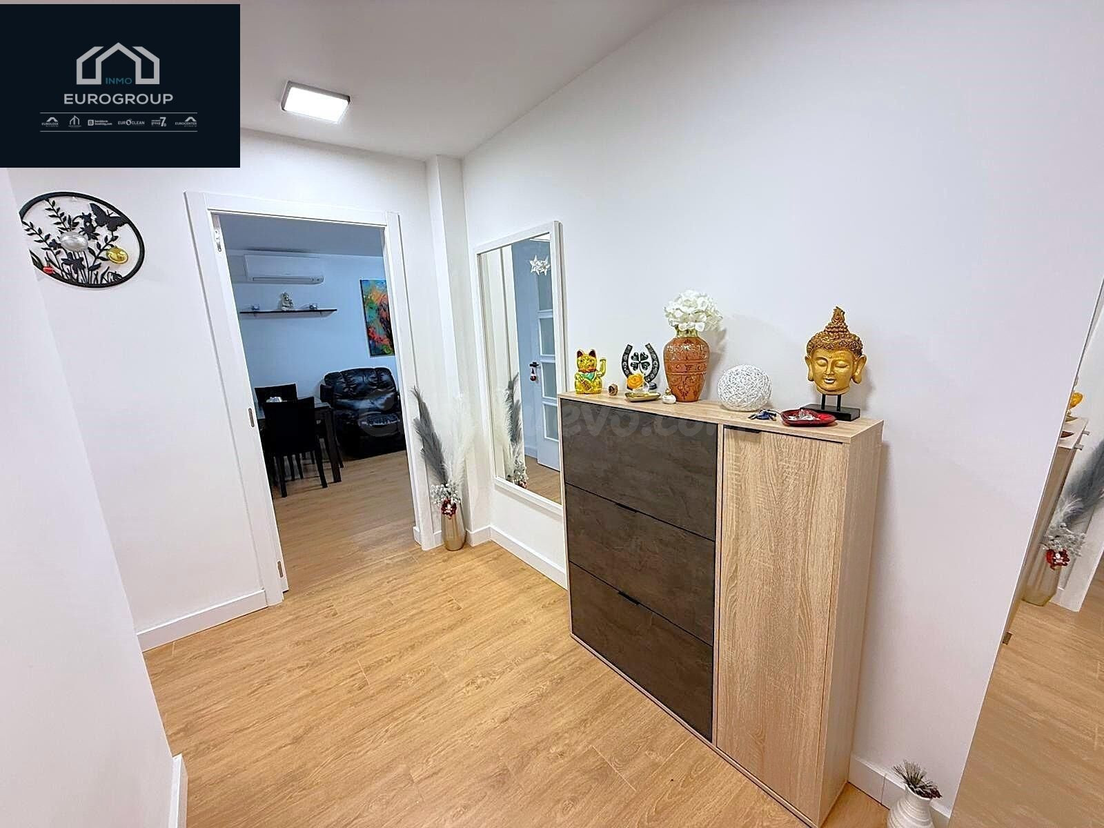 IMPRESIONANTE PISO DE 3 DORMITORIOS Y 2 BAÑOS, REFORMADO, EN - foto 4