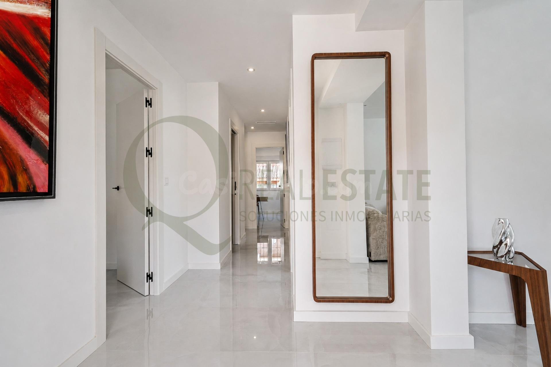 Chalet independiente con piscina privada, 4 dormitorios y ex - foto 3