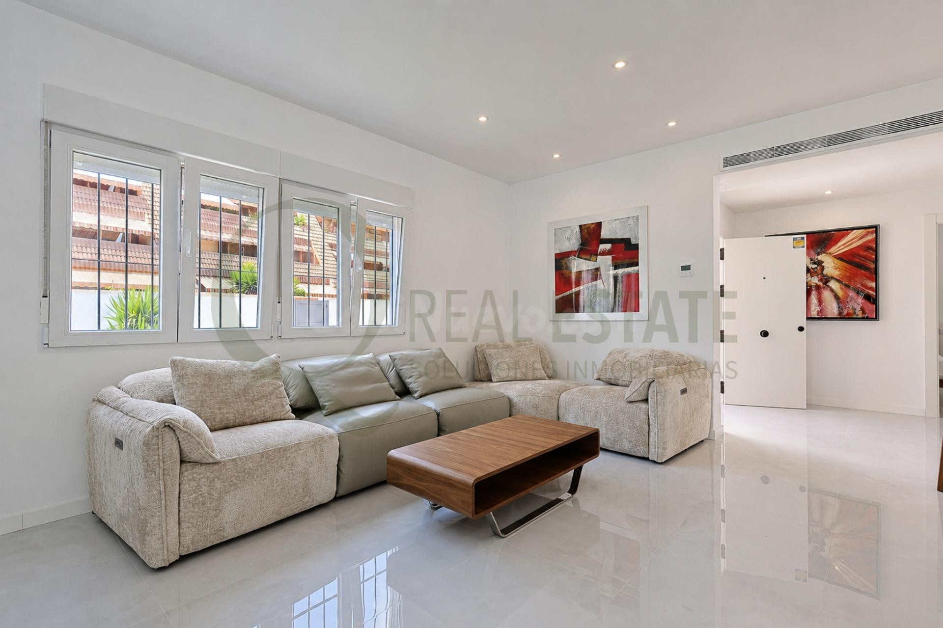 Chalet independiente con piscina privada, 4 dormitorios y ex - foto 5