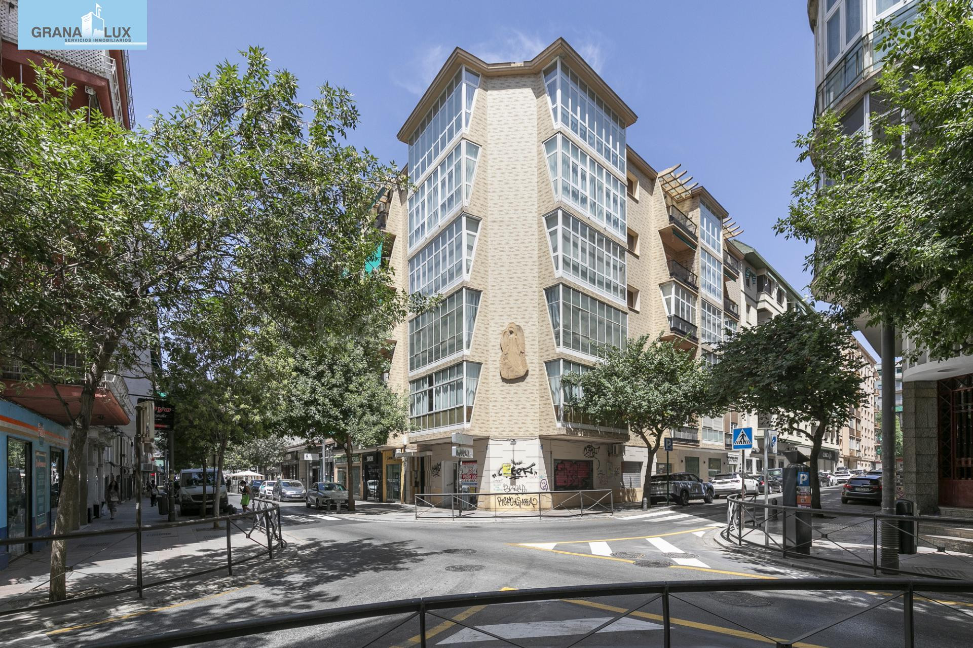 ✨ EXCLUSIVO PISO DE 253 m2 EN GRANADA CENTRO – 2.800 €/MES DE RENTABILIDAD