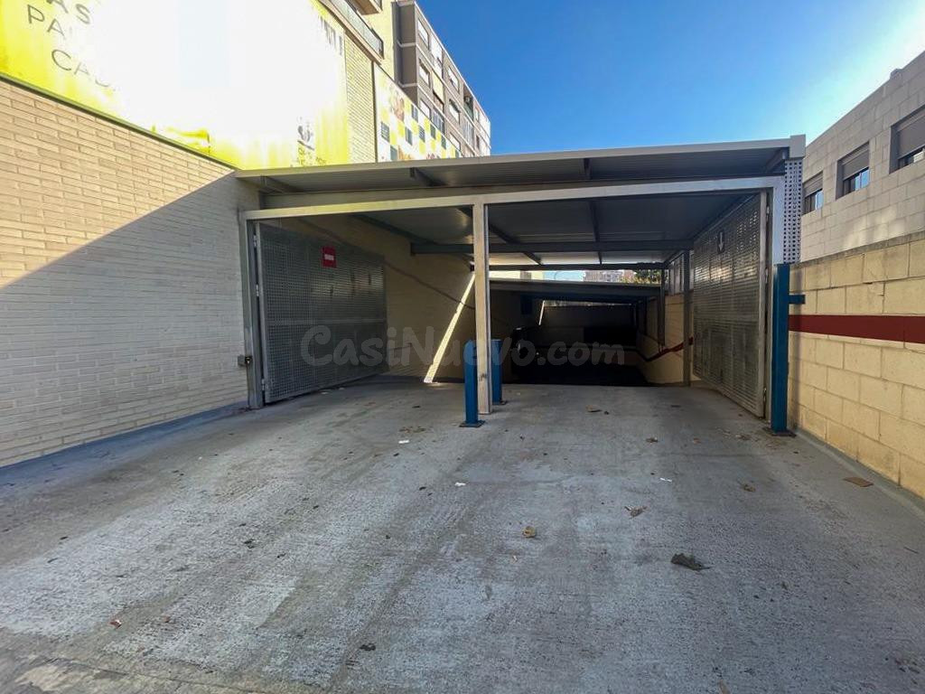 Se venden plazas de garajes en Calle Marina Alta (zona Campa - foto 3