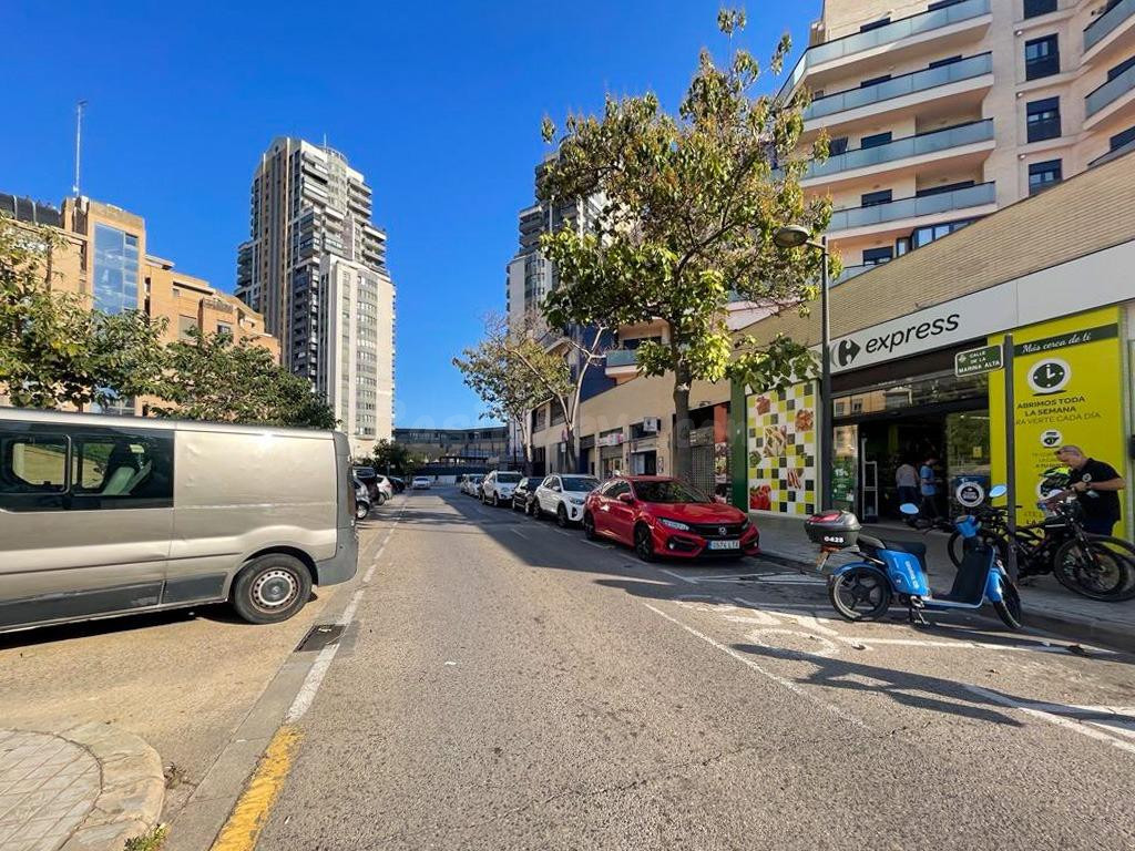 Se venden plazas de garajes en Calle Marina Alta (zona Campa - foto 5