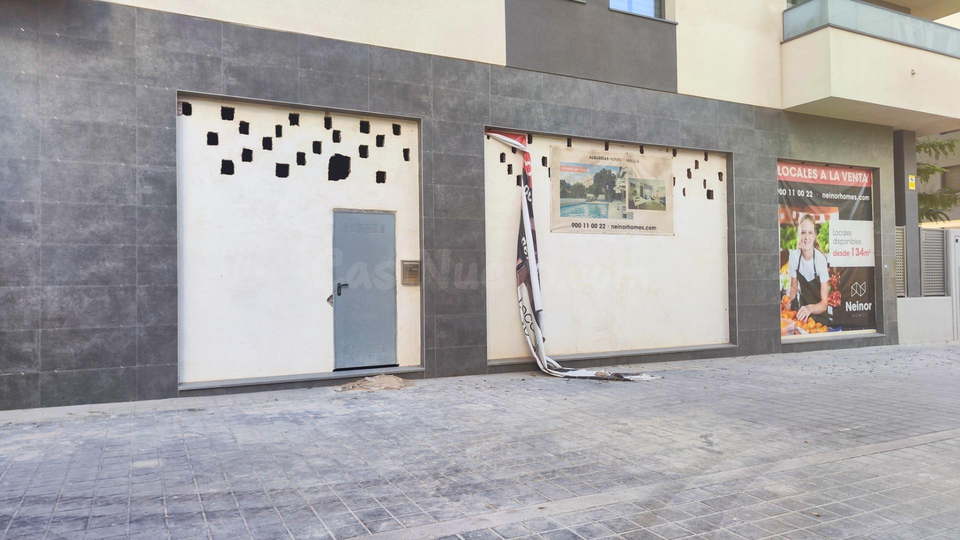 Se alquila bajo comercial en obra nueva en Malilla - foto 4