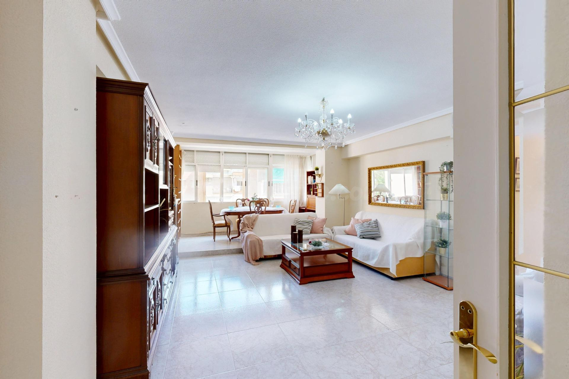 ¡Tu nuevo hogar te espera! Amplia y luminosa vivienda en Tie