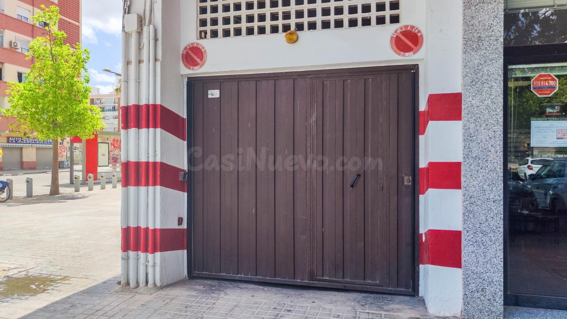 Plaza de garaje en venta en Calle Oltá 12