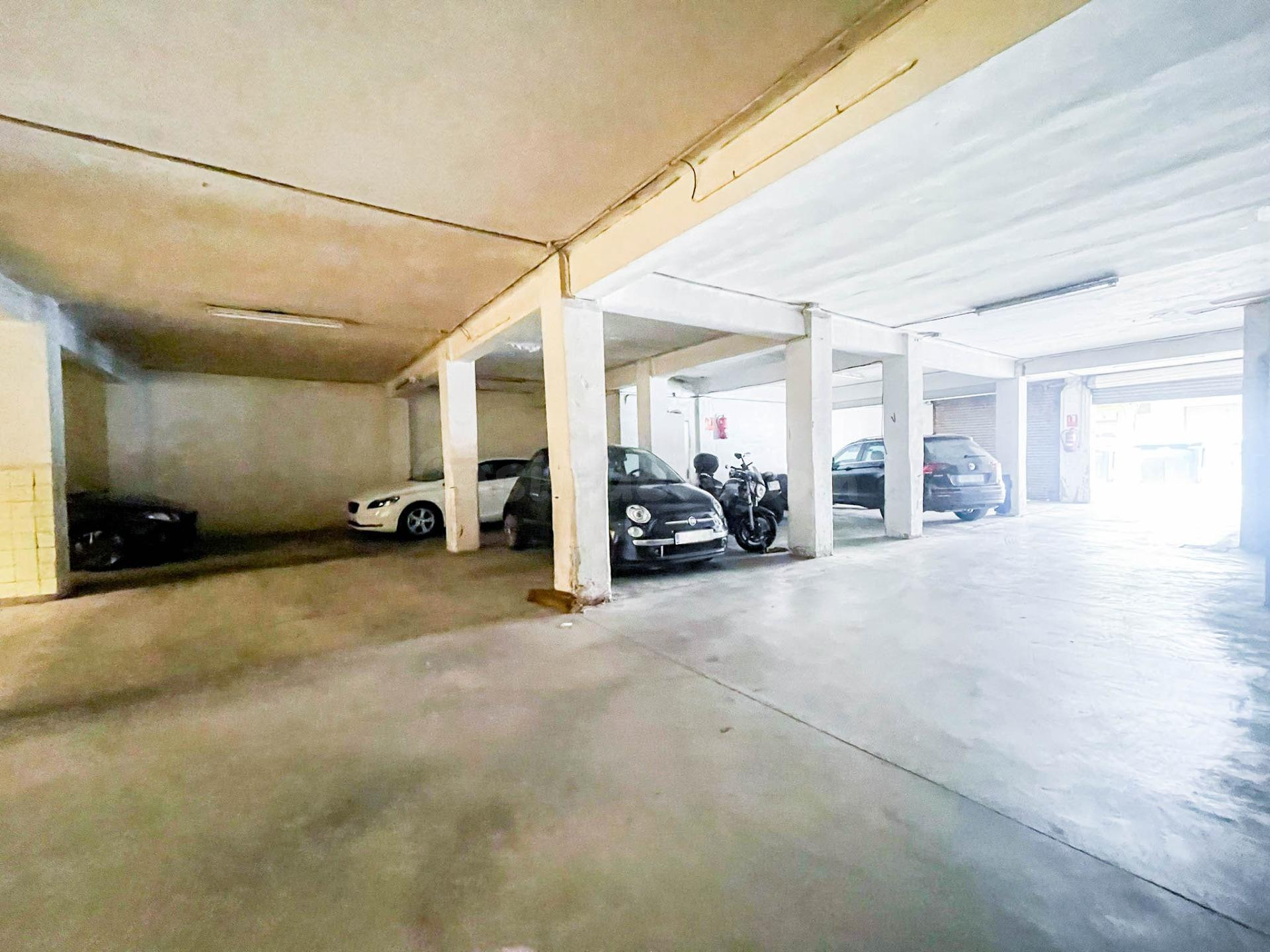 Local comercial en zona En Corts - foto 2