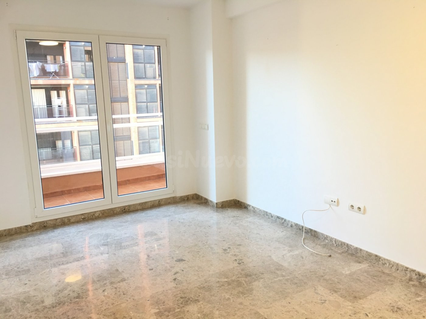 RESIDENCIAL CON PISCINA Y PADDLE. INCLUYE GARAJE Y TRASTERO. - foto 3