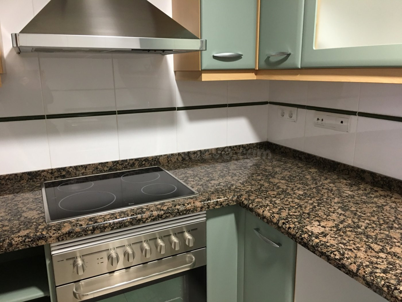 RESIDENCIAL CON PISCINA Y PADDLE. INCLUYE GARAJE Y TRASTERO. - foto 4