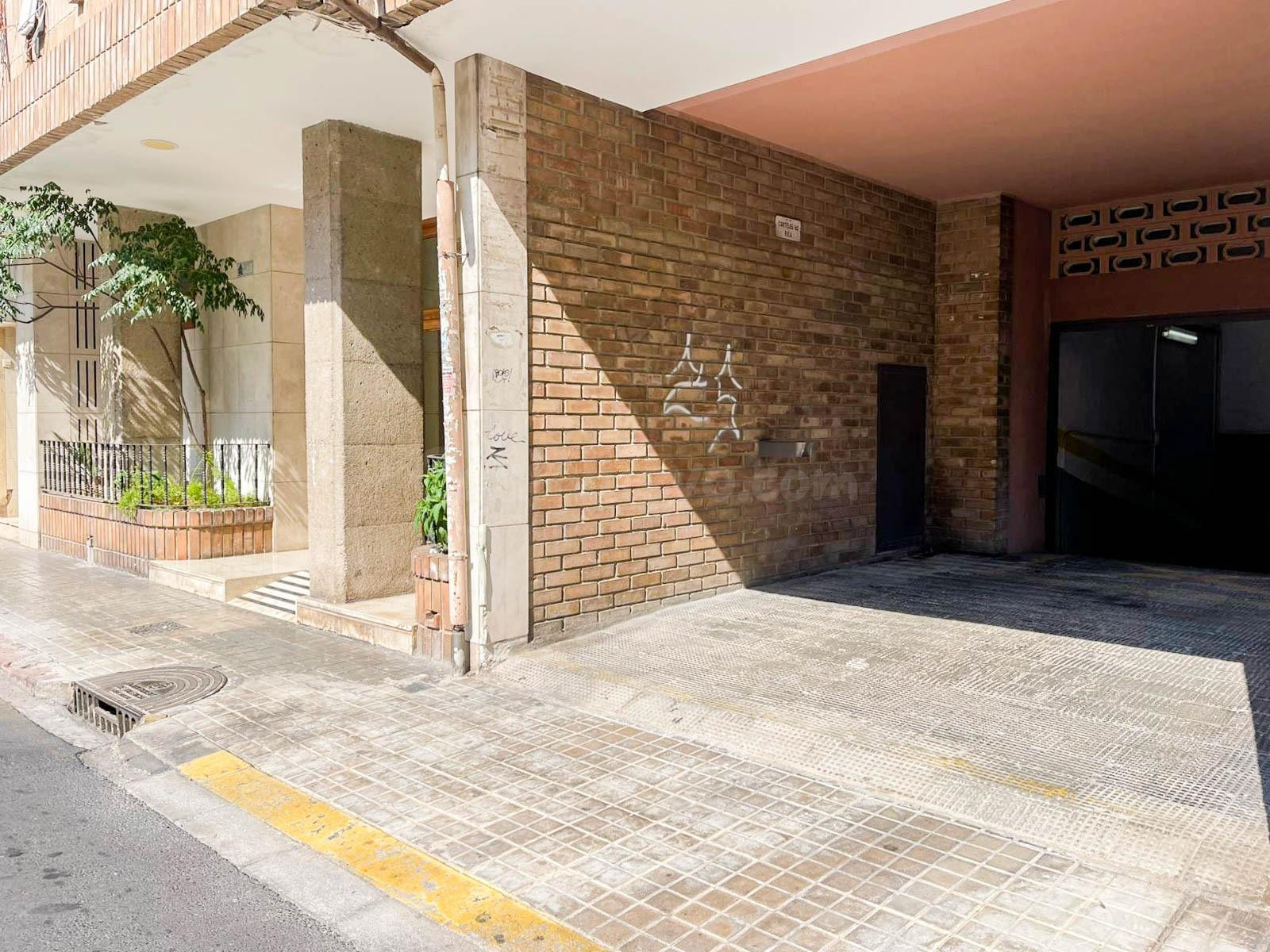 Se vende la nuda propiedad de plaza de garaje en Peris Brell