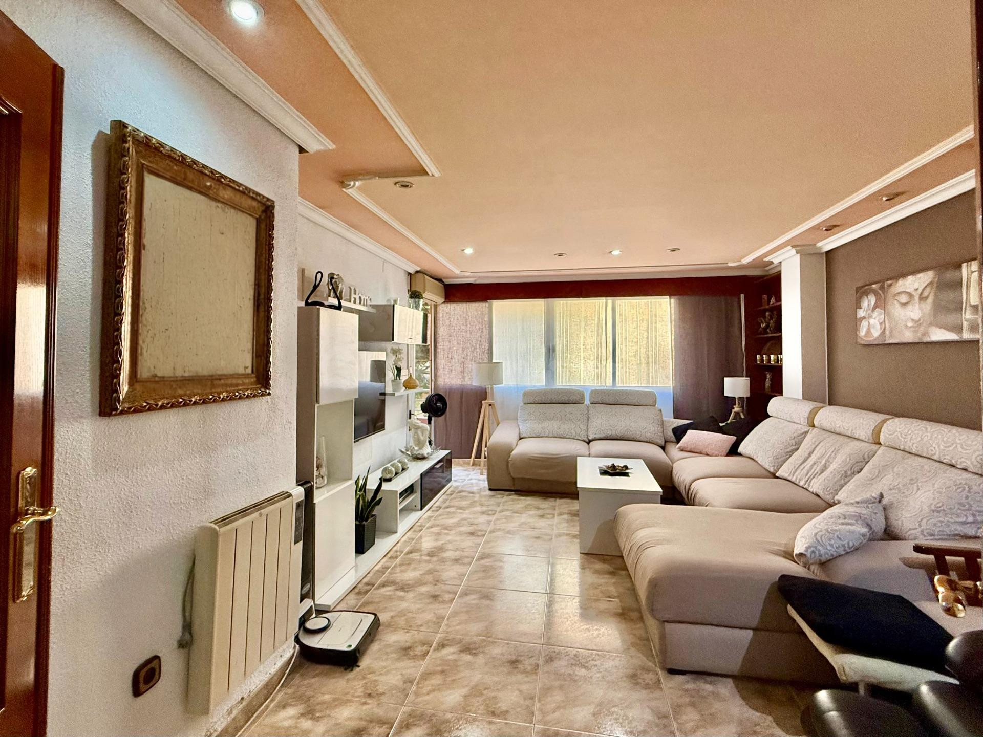 Piso en venta en c/ Juan Ramon Jimenez, Malilla, Quatre Carr