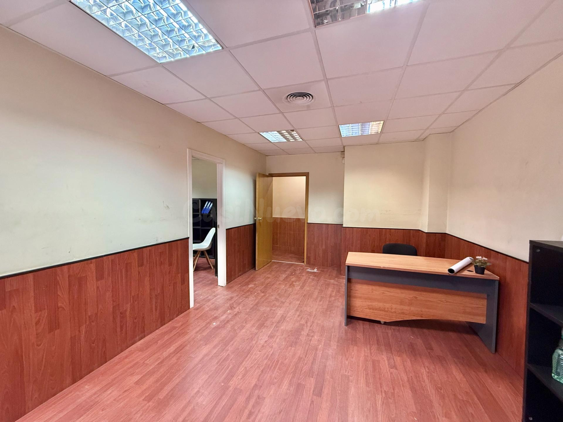 Local comercial en venta en C/Bernat Descoll (Malilla) - foto 4