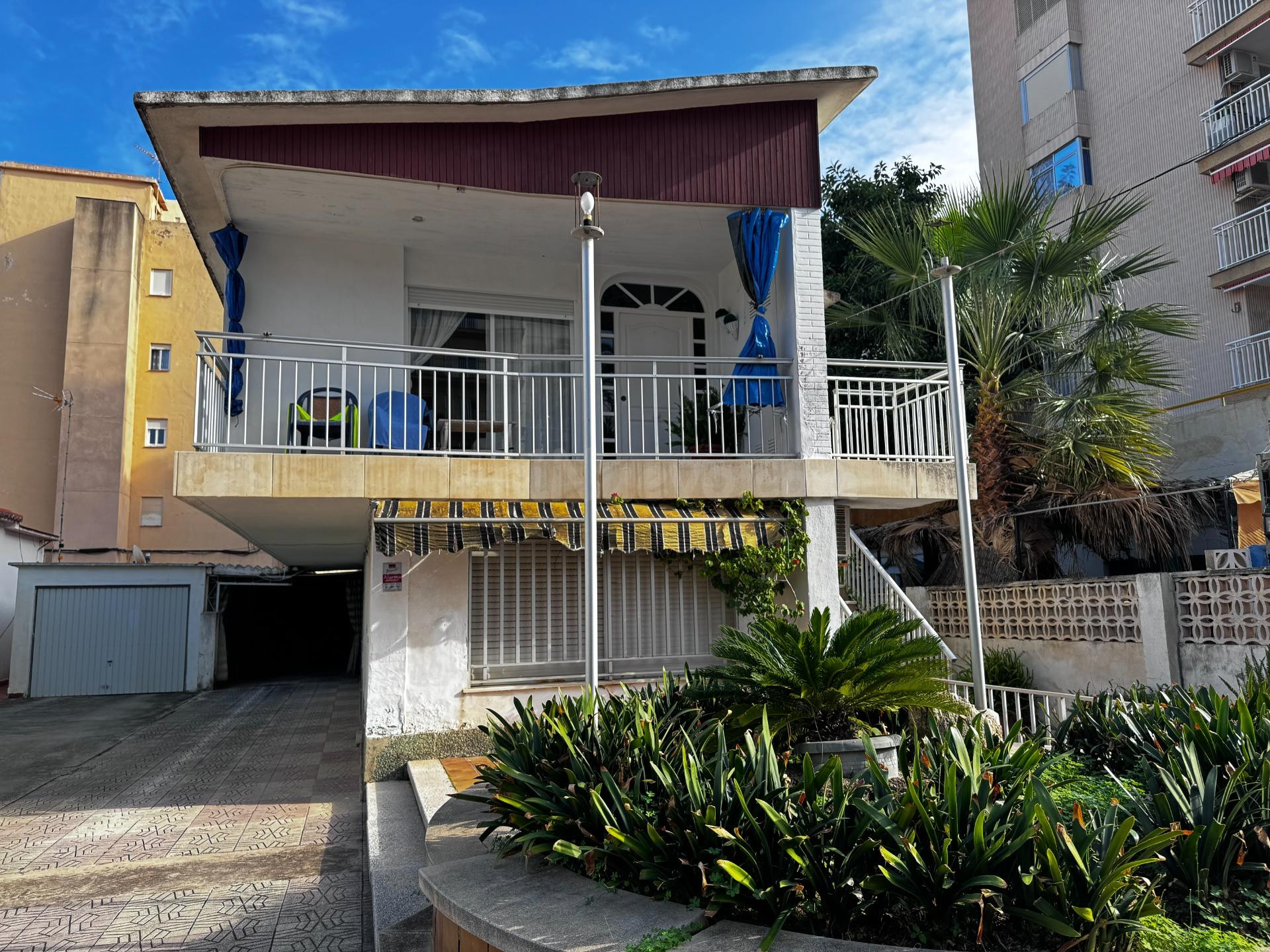 Se venden dos Chalets independientes cerca de la Playa