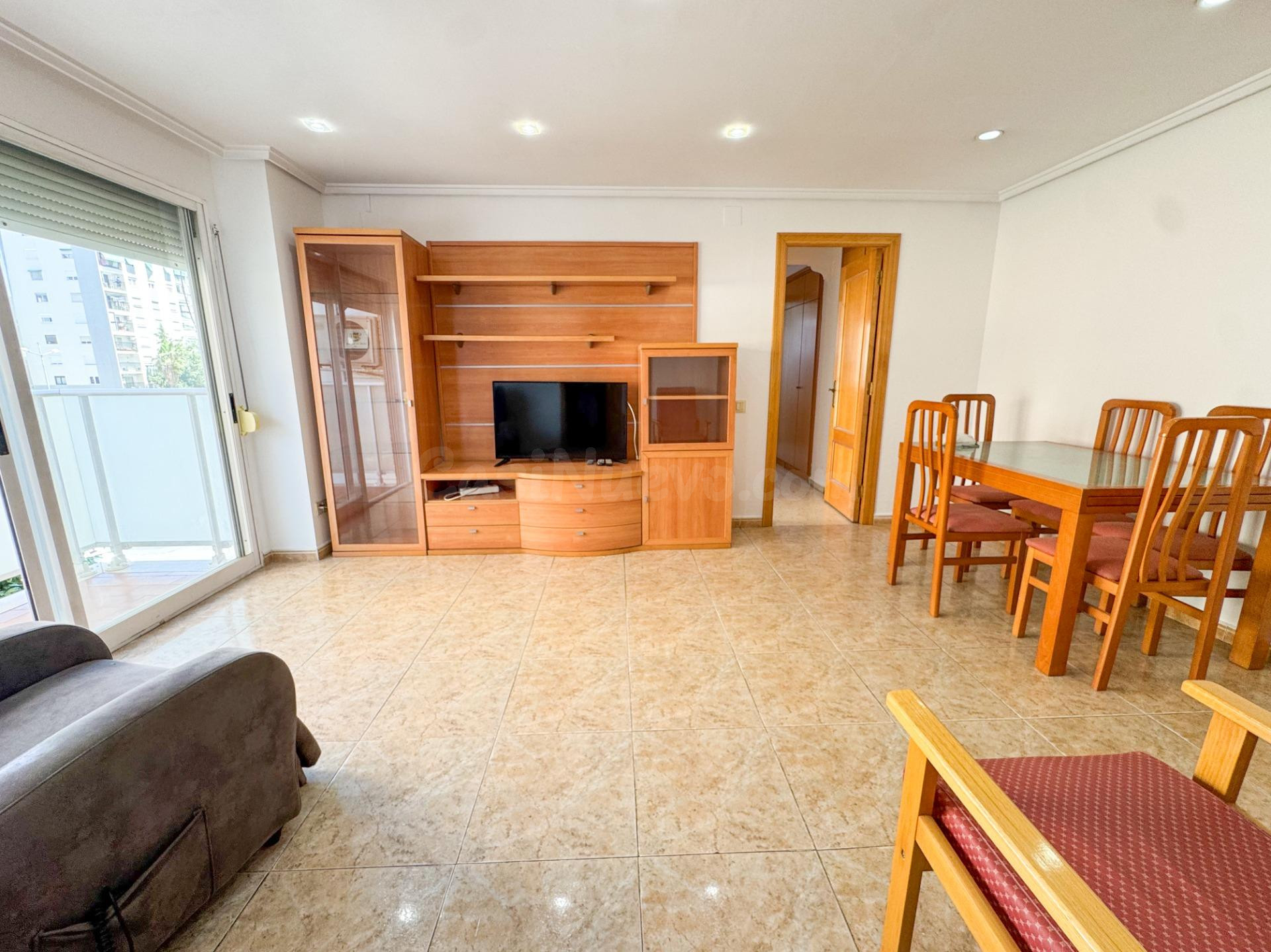 Vivienda en venta en Malilla: cómoda, bien distribuida y con