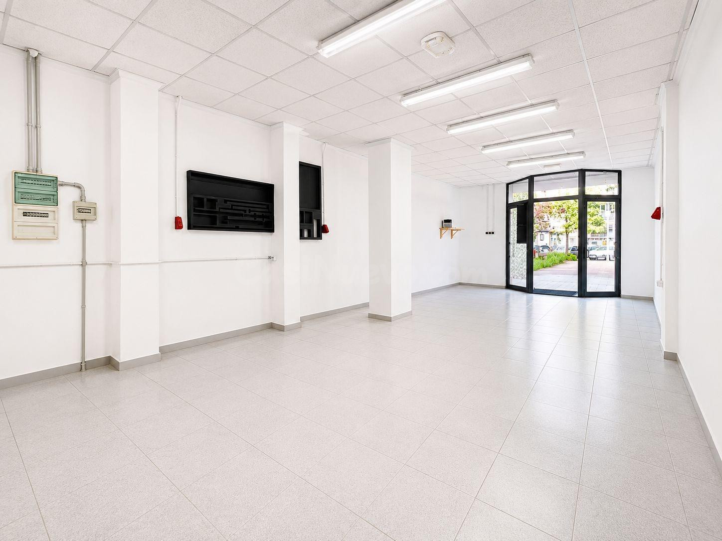 LOCAL COMERCIAL EN ALQUILER EN MALILLA – 69 m2 JUNTO AL HOSP - foto 3