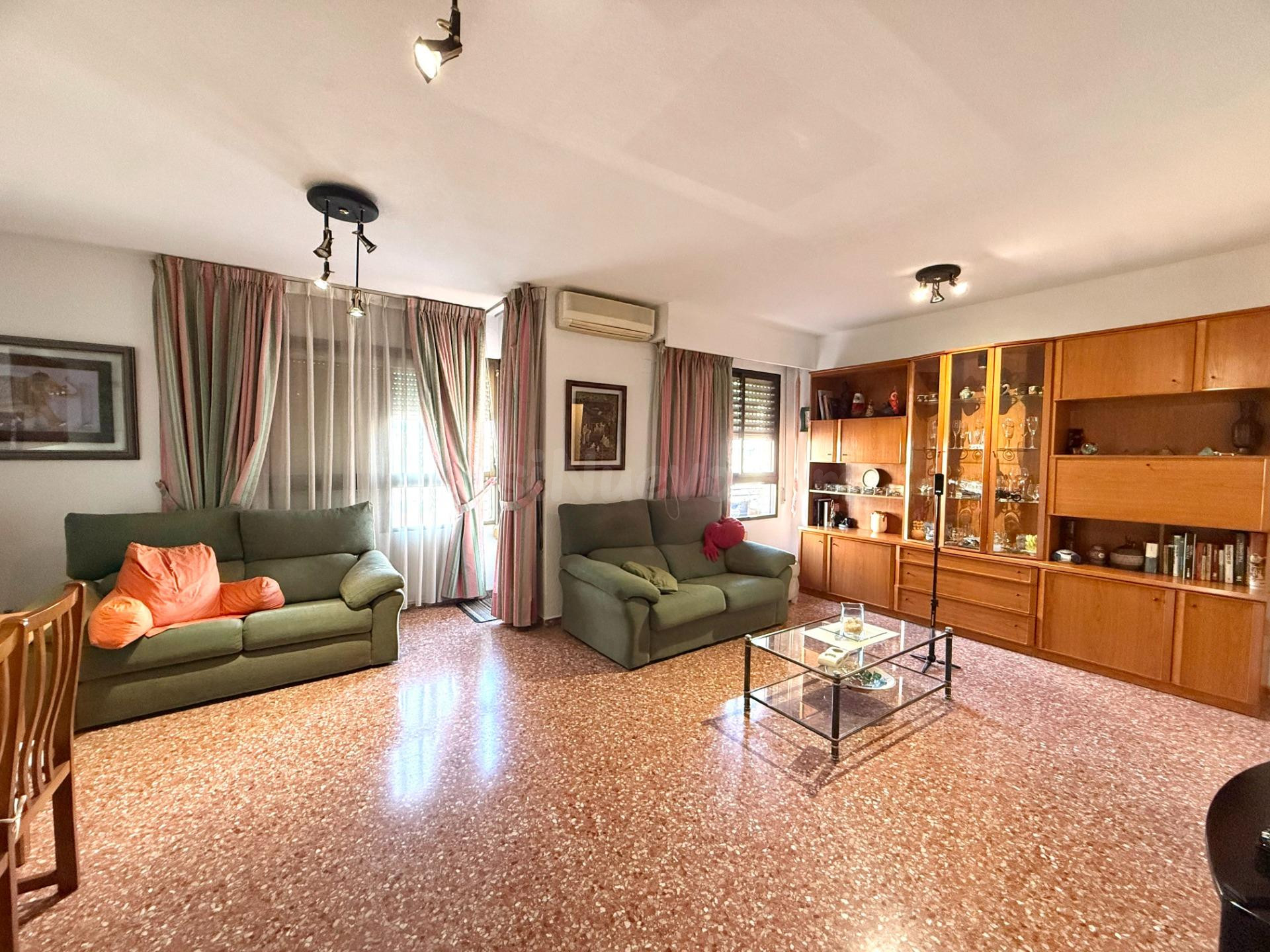 Amplio Piso en Malilla, Valencia - €390,000
