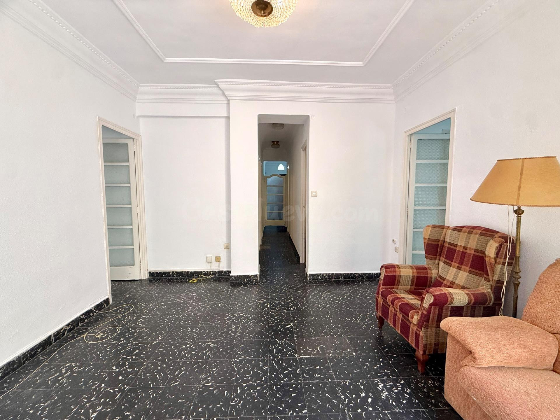 Piso de 4 habitaciones con orientación sur junto al Parque C - foto 2