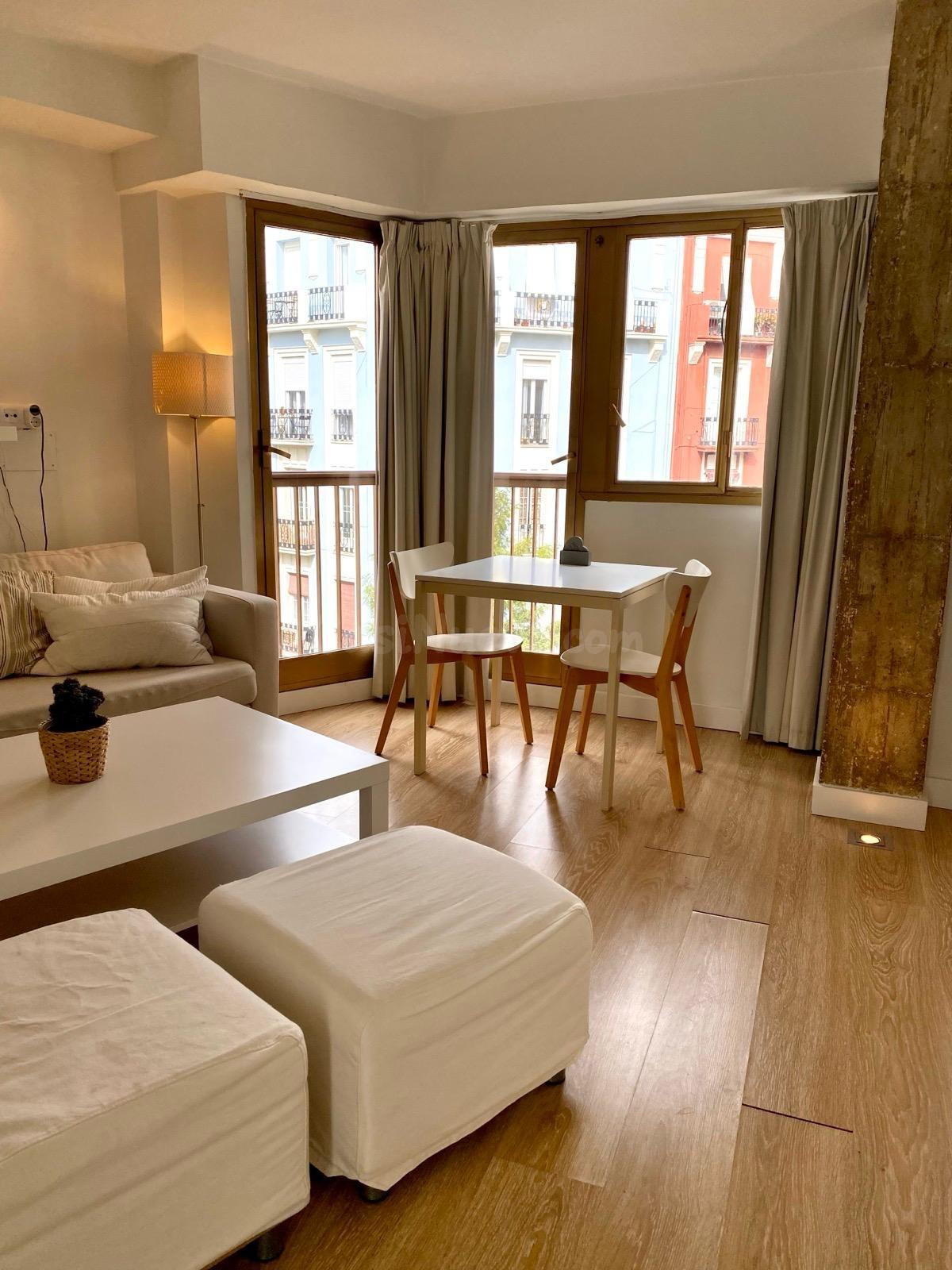 BONITO APARTAMENTO CON ENCANTO EN RUZAFA - foto 2