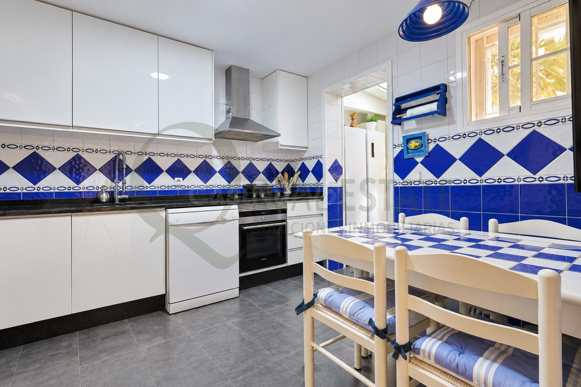 Casa familiar en Cabo de las Huertas con jardín, terrazas y  - foto 4