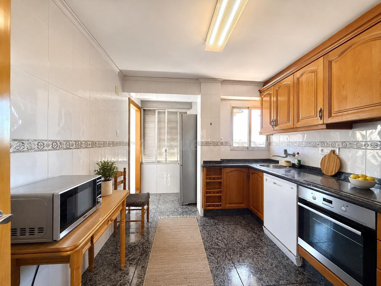 Amplia y luminosa vivienda lista para entrar a vivir en Beni - foto 3