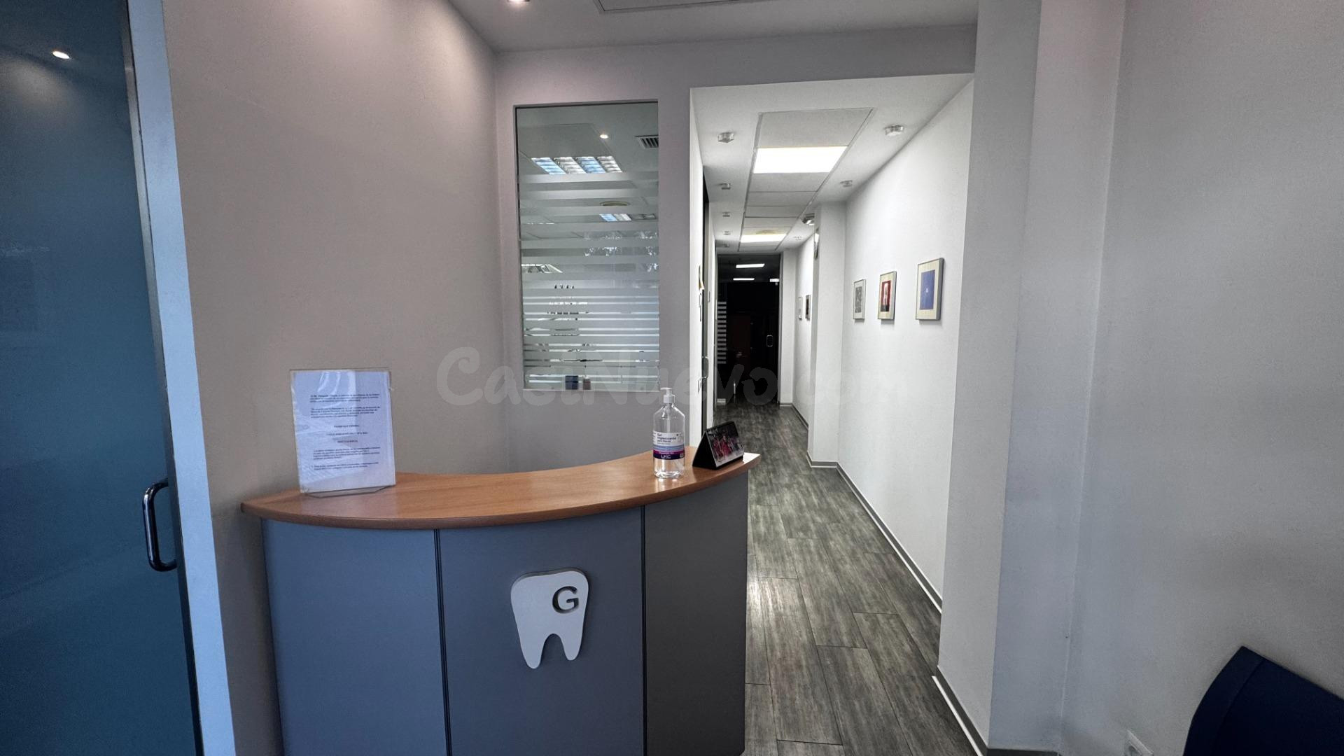 OPORTUNIDAD DE INVERSIÓN: LOCAL COMERCIAL + CLÍNICA EN VENTA - foto 2