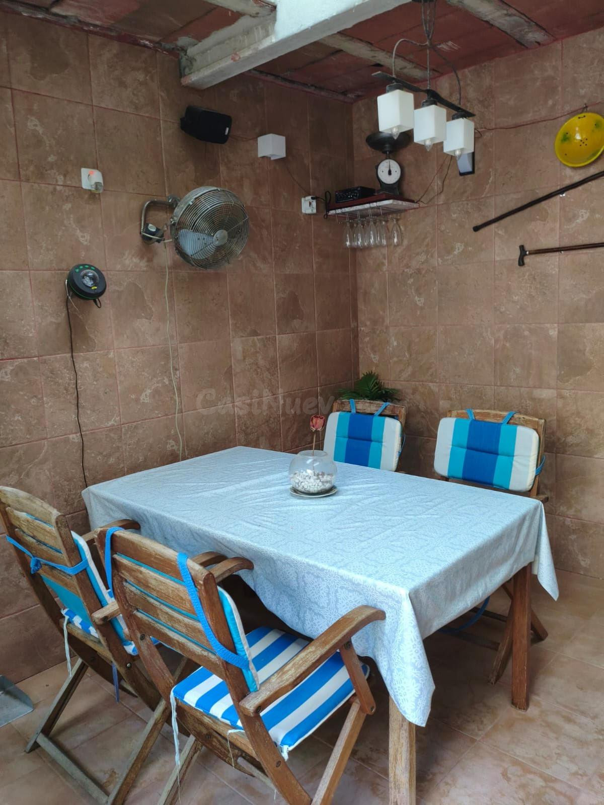 CASA DE PUEBLO REFORMADA CON PATIO Y TERRAZA (BARRACA A. VIV - foto 4