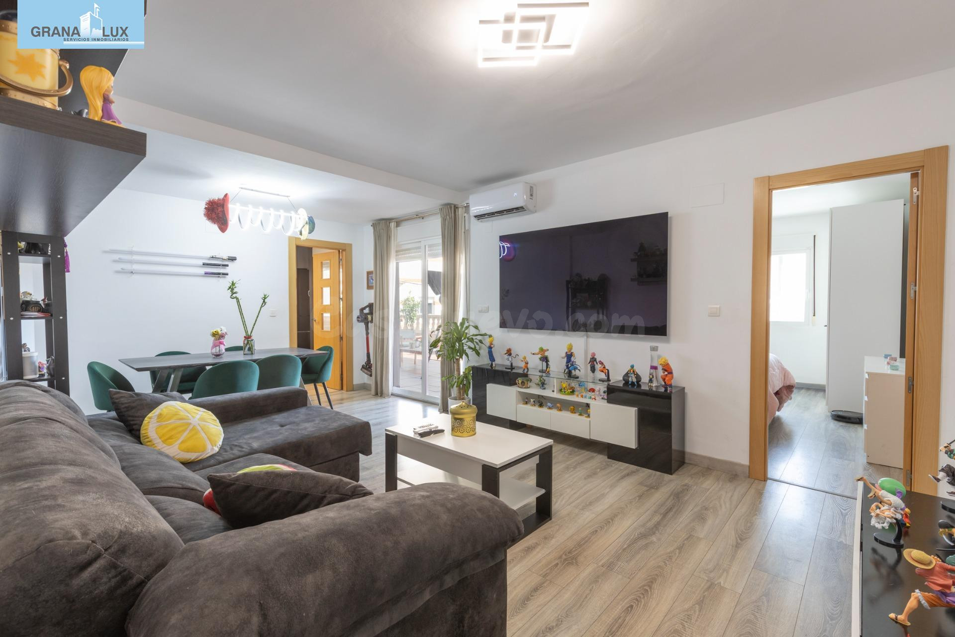 PISO CON TERRAZA DE 31 m2 Y COCHERA EN EL CENTRO DE HIJAR - foto 4