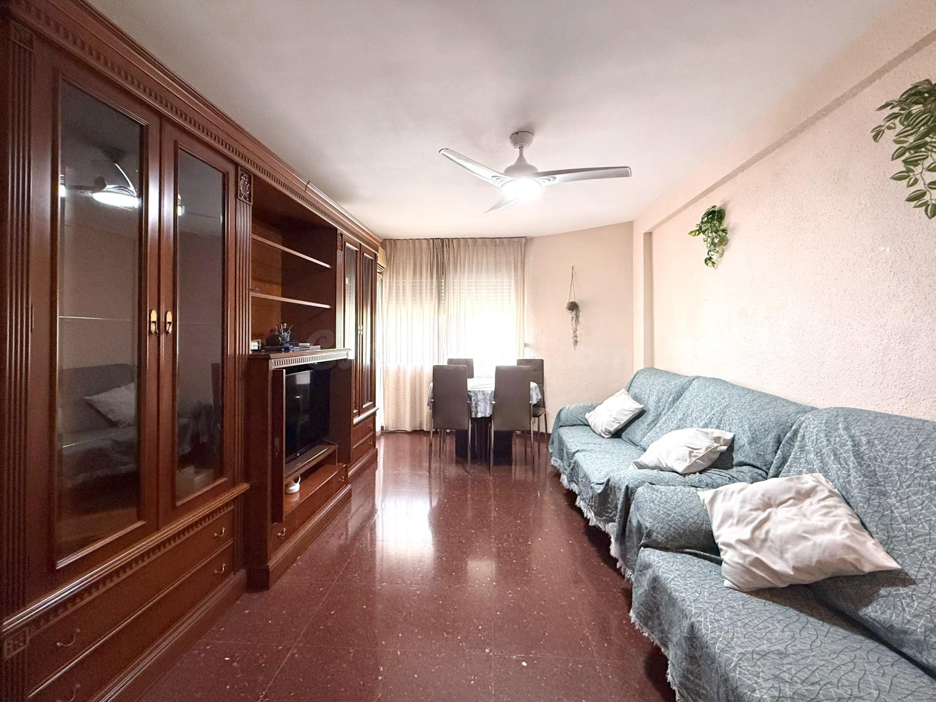 Vivienda de 4 habitaciones en C/Juan Ramón Jiménez (Malilla) - foto 3