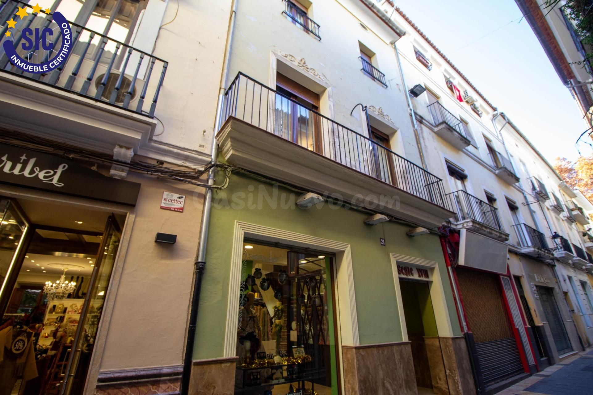 Casa Señorial en Pleno Centro con Local Comercial y Terraza  - foto 2