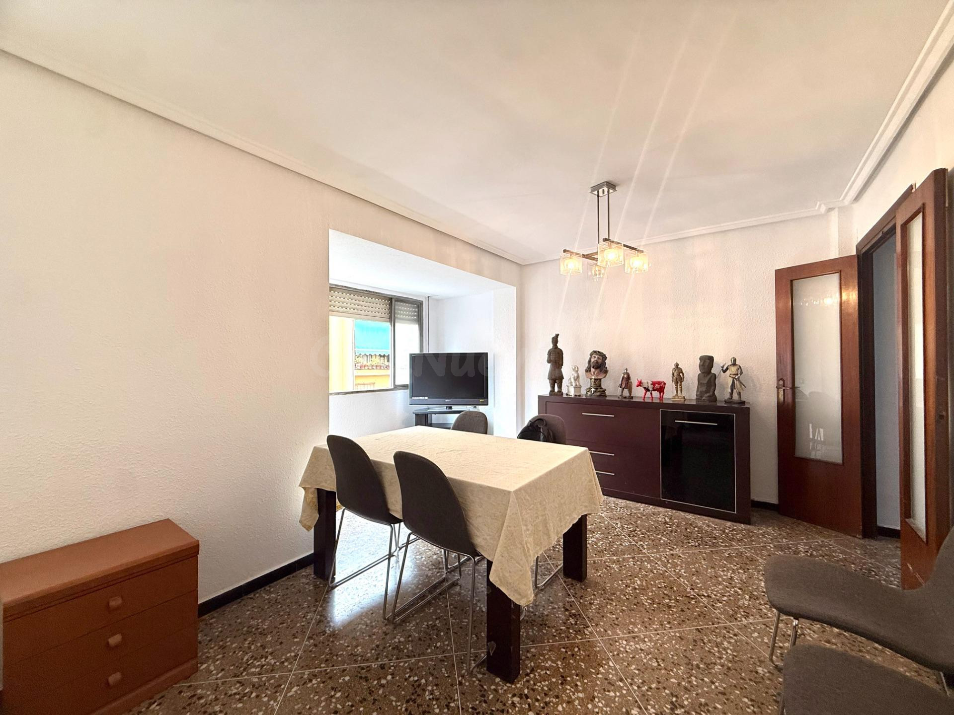 Piso de 4 habitaciones en venta en C/Oriente (Monteolivete) - foto 5